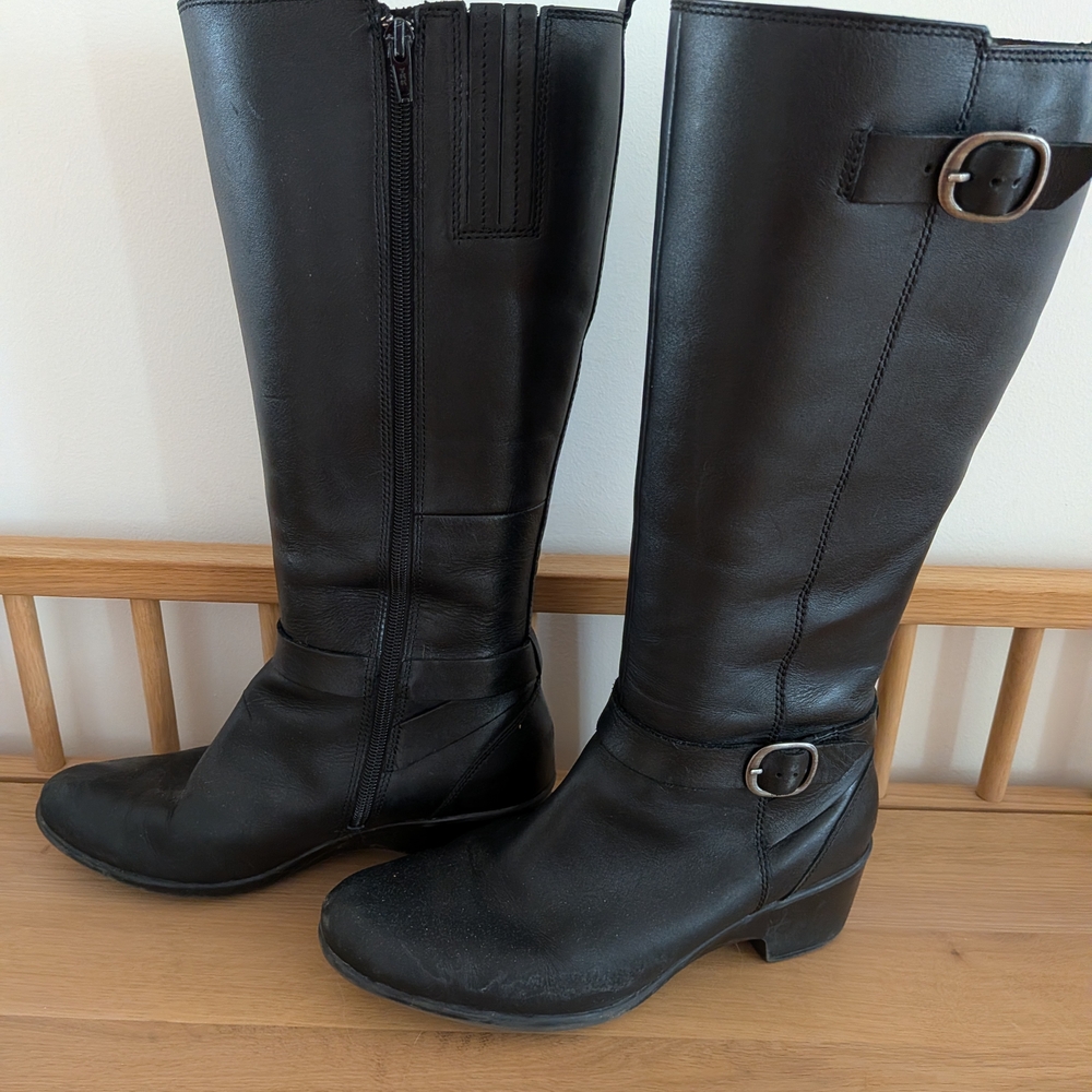 Clarks Black Heeled Boots for Women - Picture 3 of 6